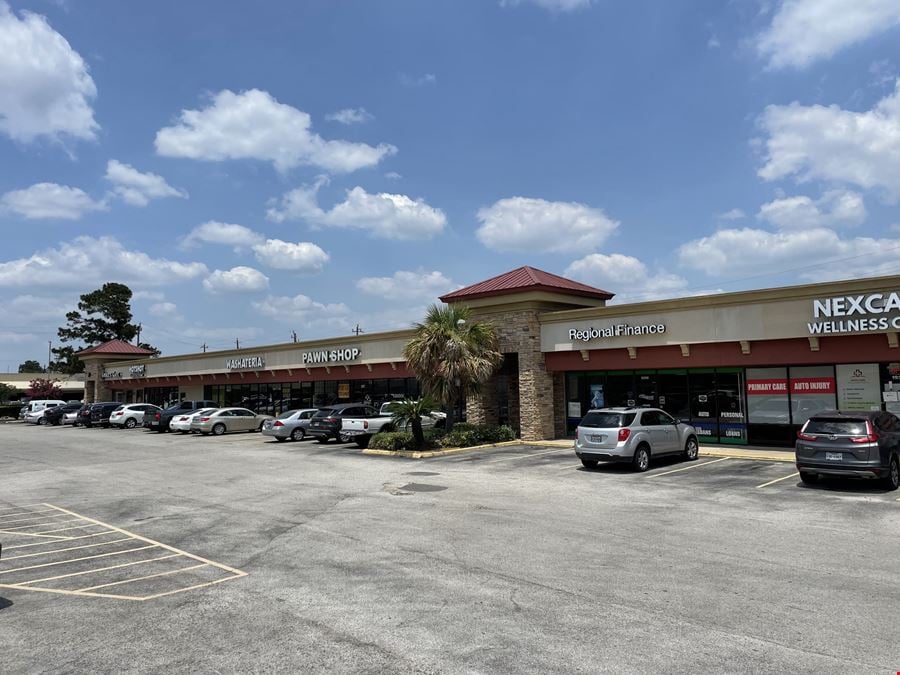 Hunter's Square Shopping Center