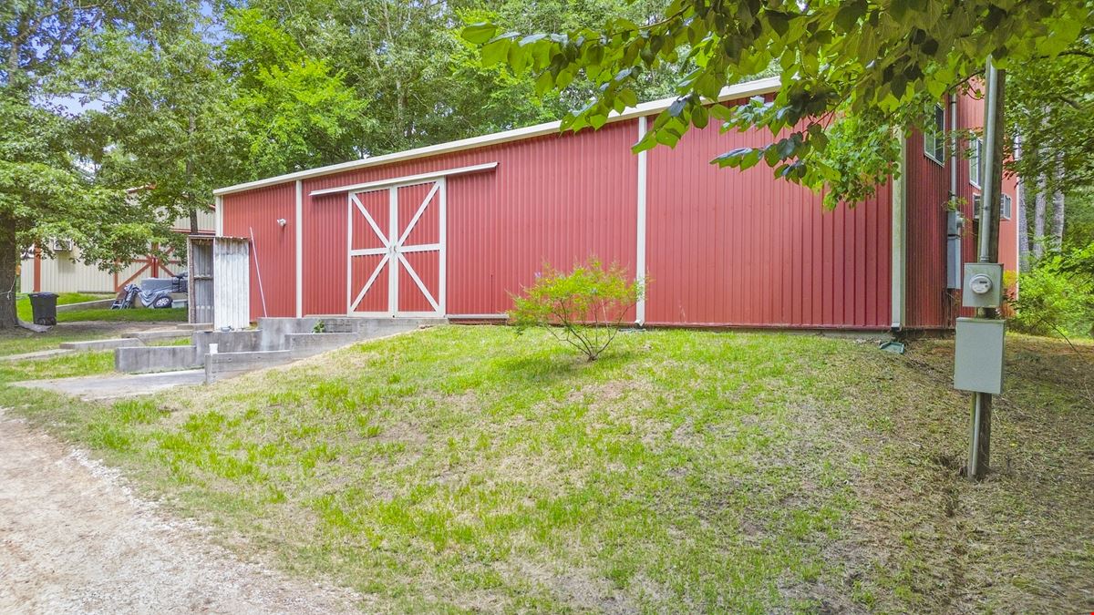 Prime Interstate-Frontage Commercial Tract – ±8.8 Acres with 3 Income Producing Building