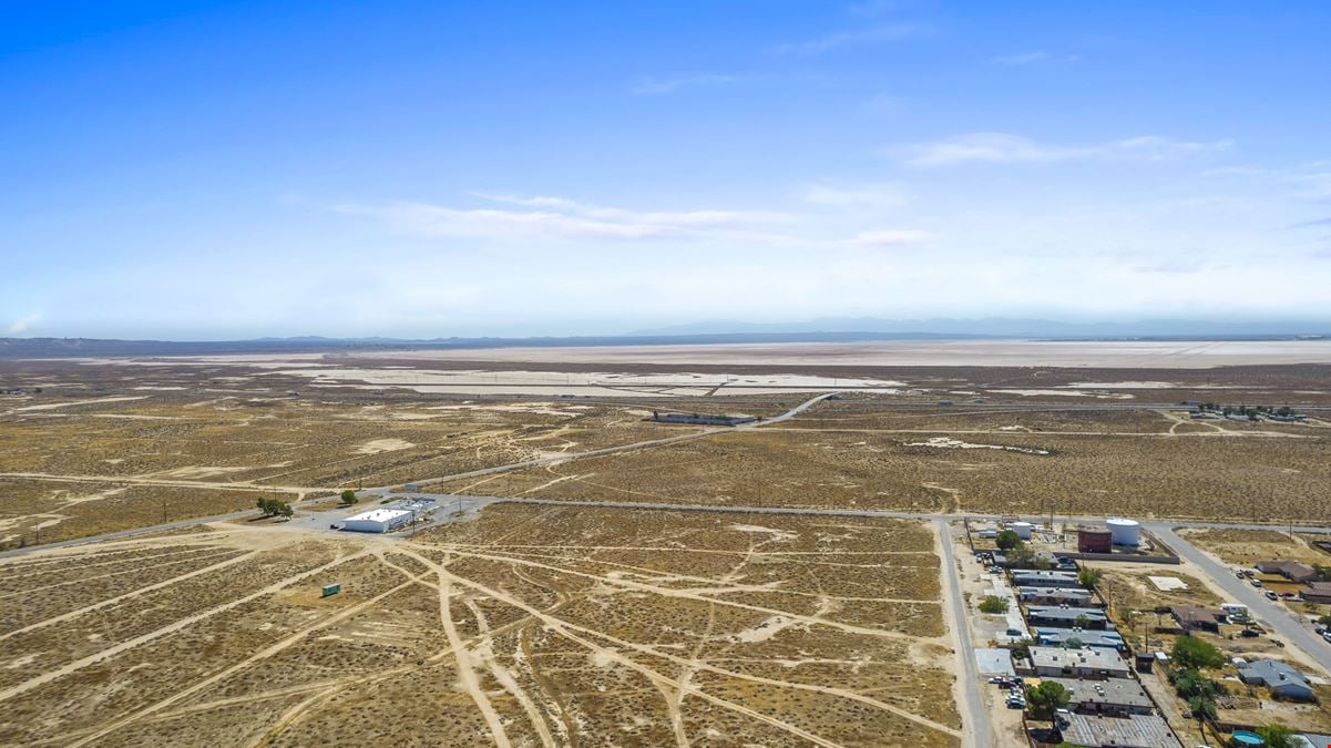 Prime Commercial Parcel Near Edwards AFB w/ Nearby Utilities