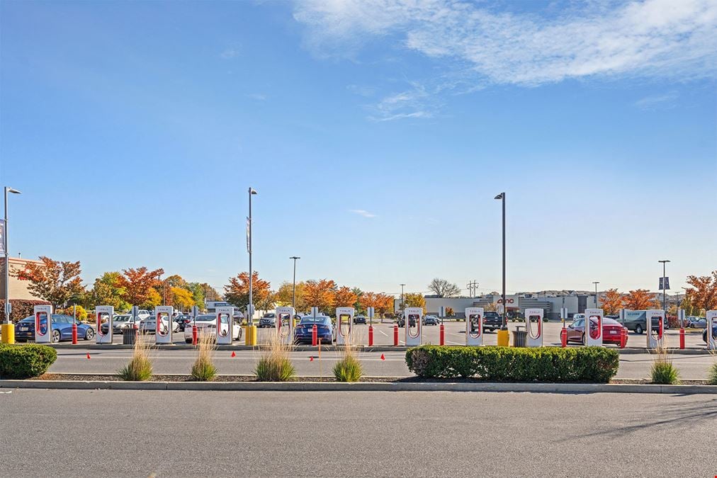 Tilghman Square Shopping Center