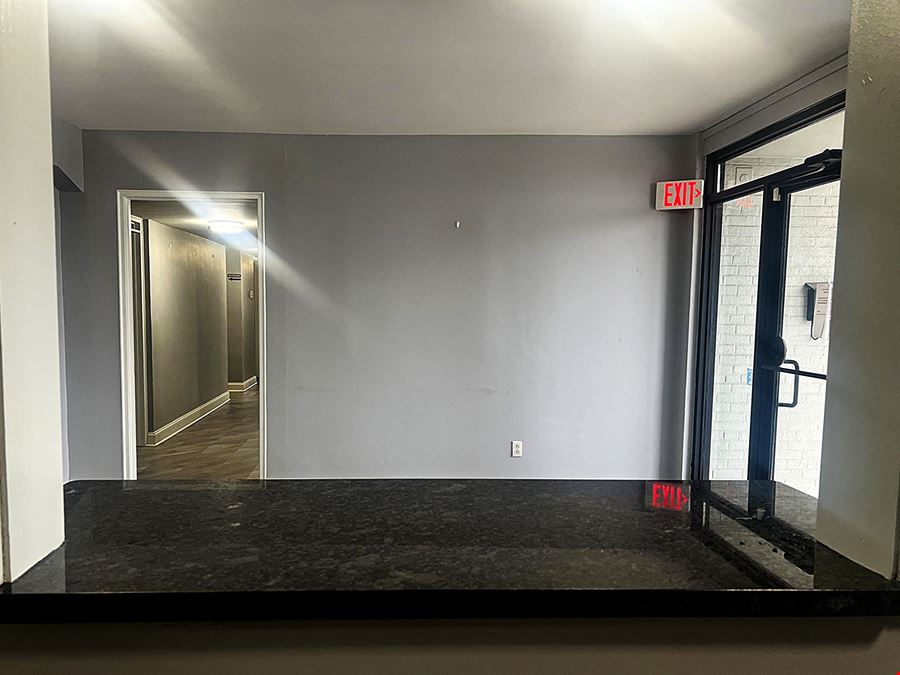 Freestanding Office/Retail