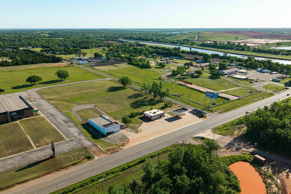 Willie Wilson Building + 4 Acres