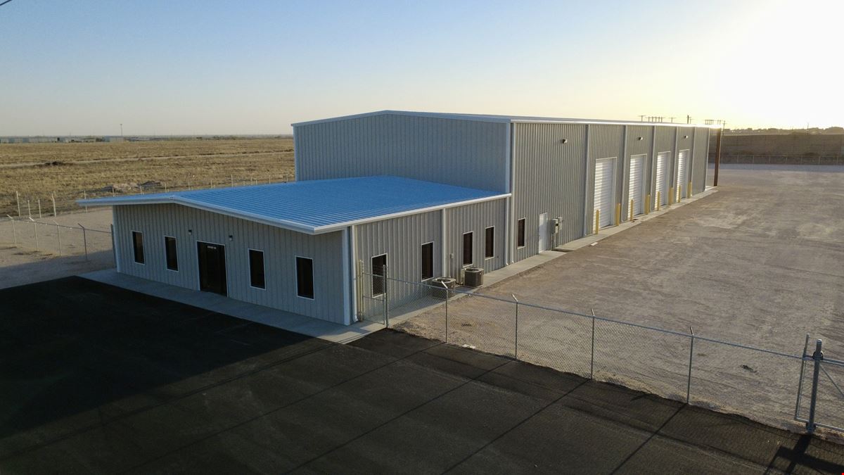 11,250 SF Office/Warehouse on 3.82 Acres