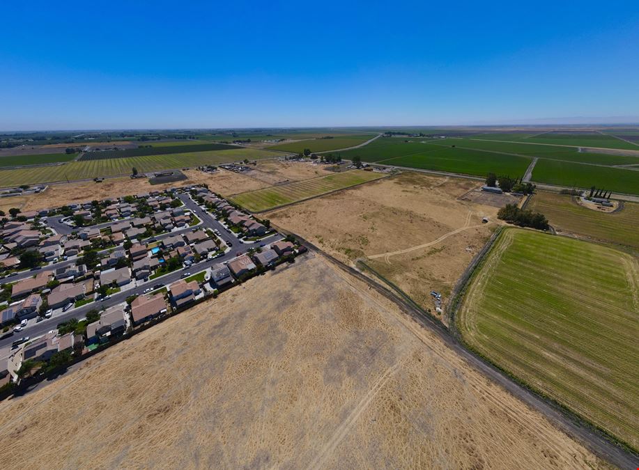 ±16.40 Acres of Vacant Residential Land in Dos Palos, CA