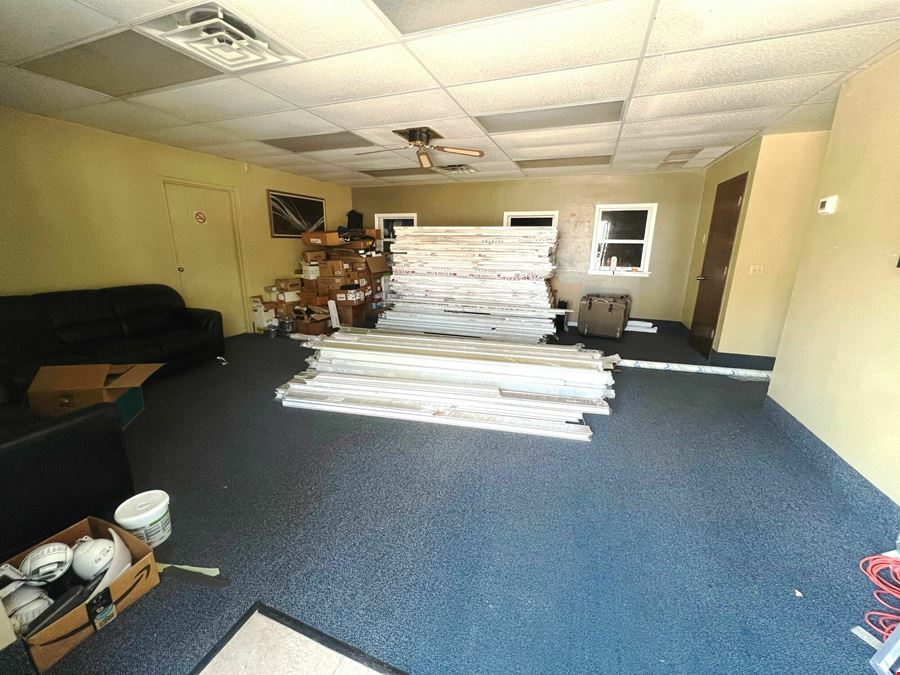 10,000 SF Multi-Tenant Industrial Facility