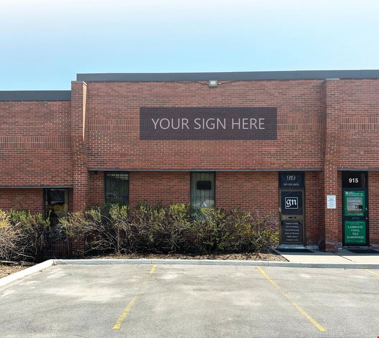 919 Matheson Blvd E, Mississauga, ON L4W 2R7