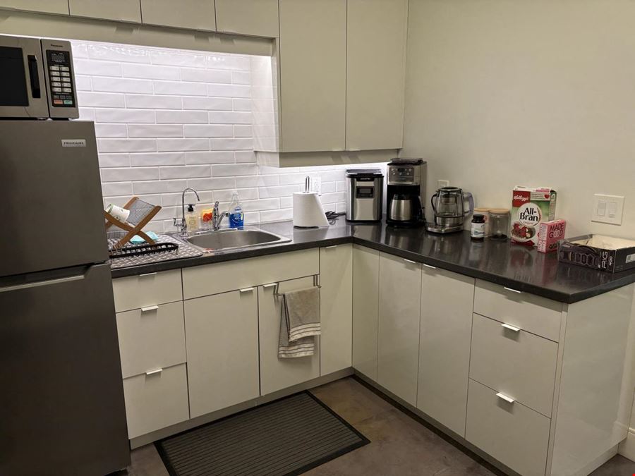 137 Glasgow Street Unit 455 C