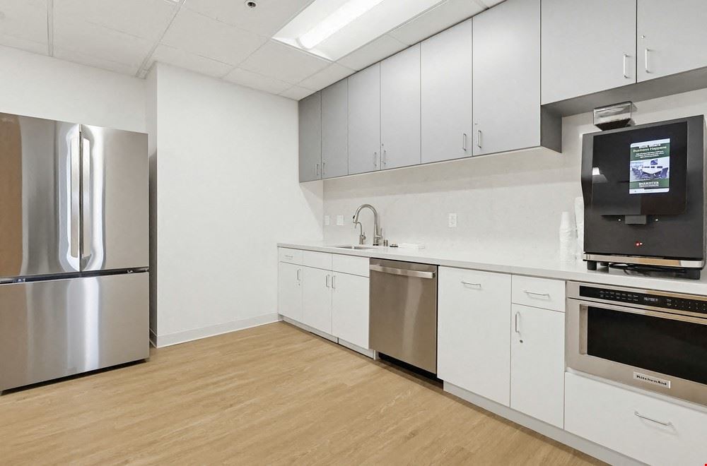 Encino Financial Center | Penthouse B