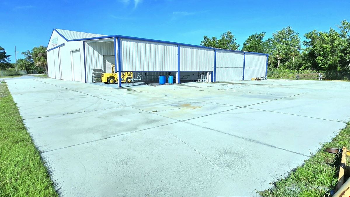 High Visibility , Recently Renovated Light Industrial!