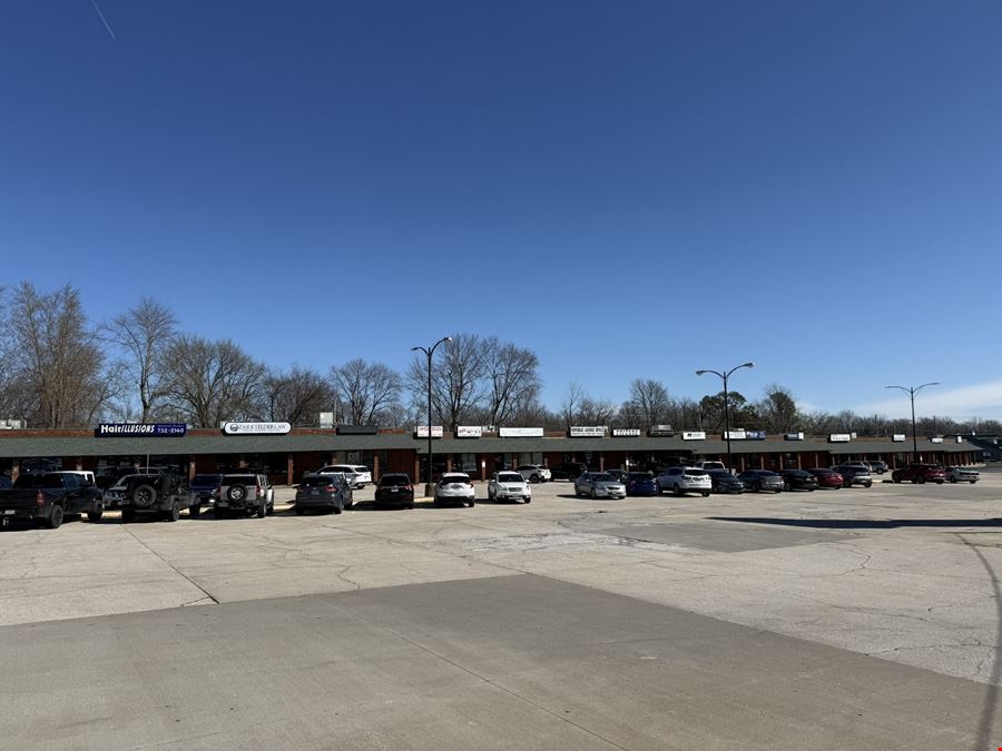 Plaza Southwest Retail Center