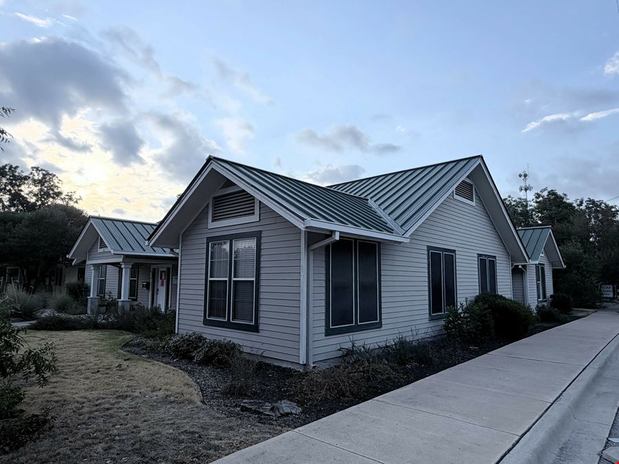 303 E Main St