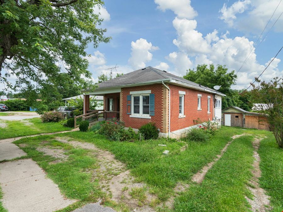2652 Hendersonville Rd.,