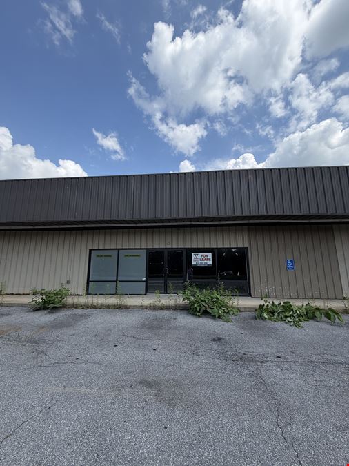 Former Dollar General: For Lease or Redevelopment