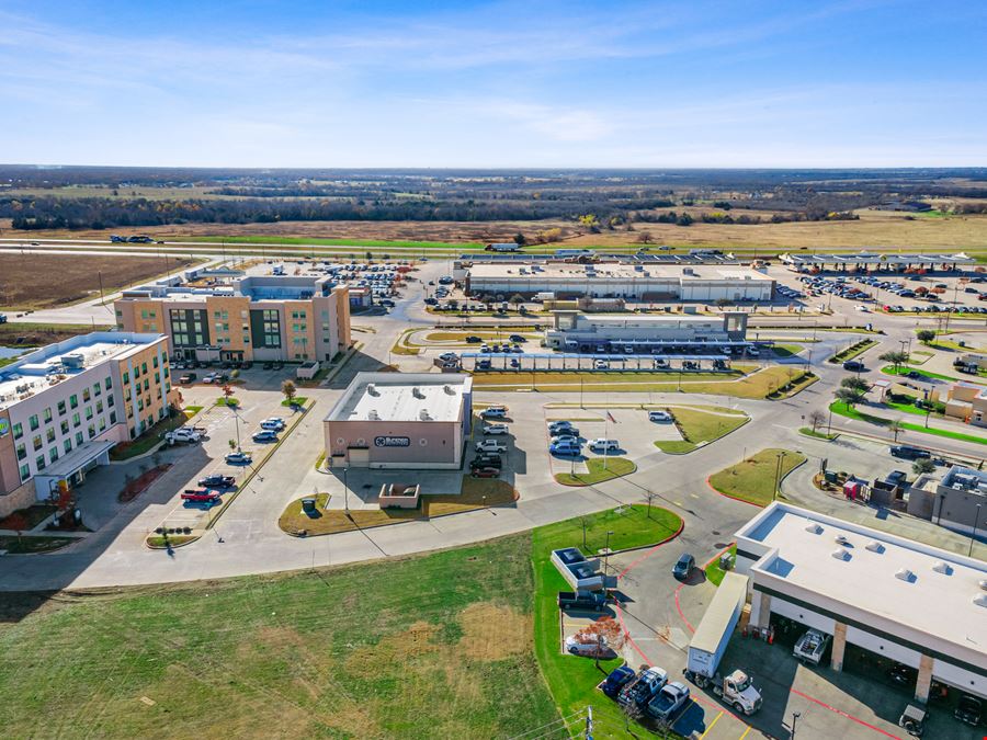 Superior Outfitters: 15-Year Net Lease