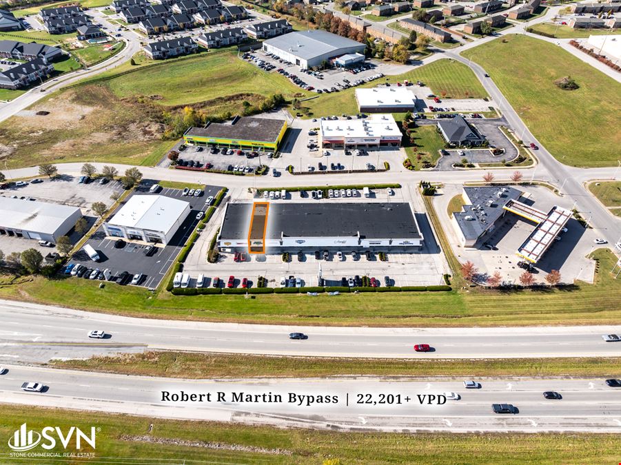 1,500 SF Suite in High Traffic Retail Strip FOR LEASE