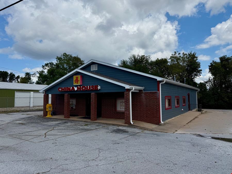 +/- 5,400 SF 2nd Generation Freestanding Restaurant