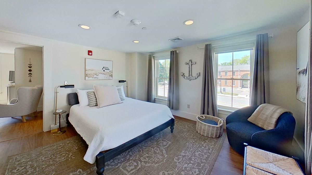 Tideline Public House