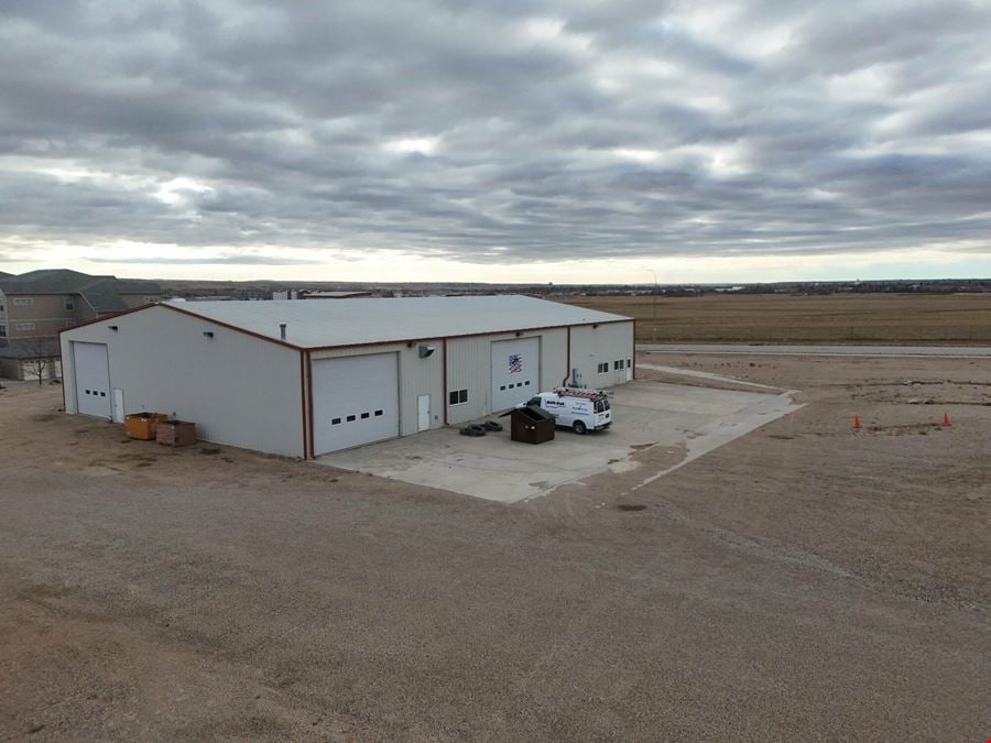 ±11,520 SF Flex/Commercial Building | ±7.72 Acre Stabilized Yard