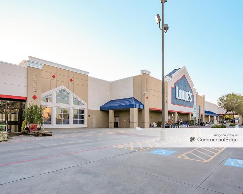 The Shops at Vineyard Village