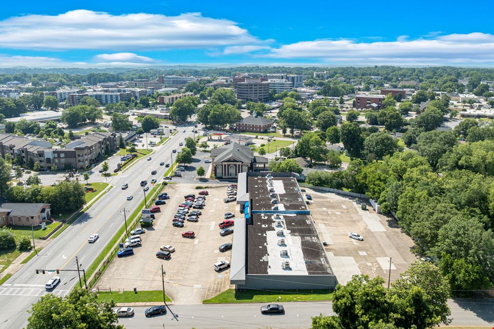 RETAIL/OFFICE FOR LEASE