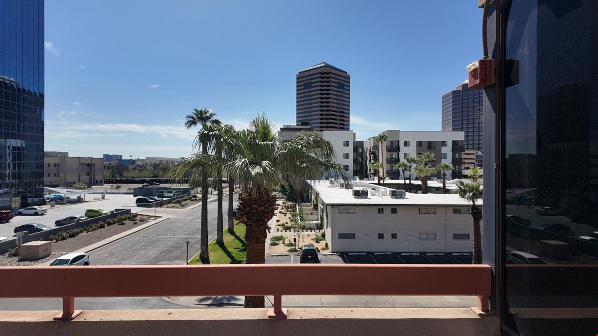 202 E EARLL DR UNIT 360