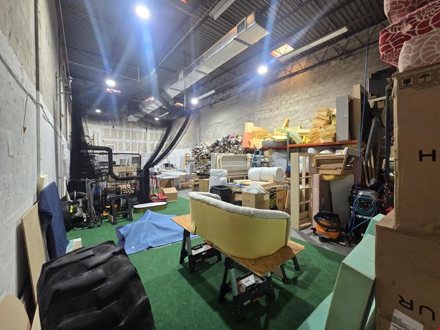 For Lease 100% A/C Office/Warehouse
