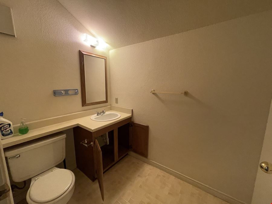 4234 N Interstate 35