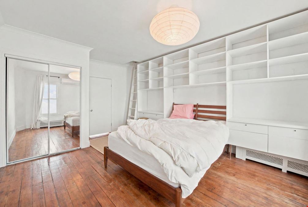 251 Graham Ave
