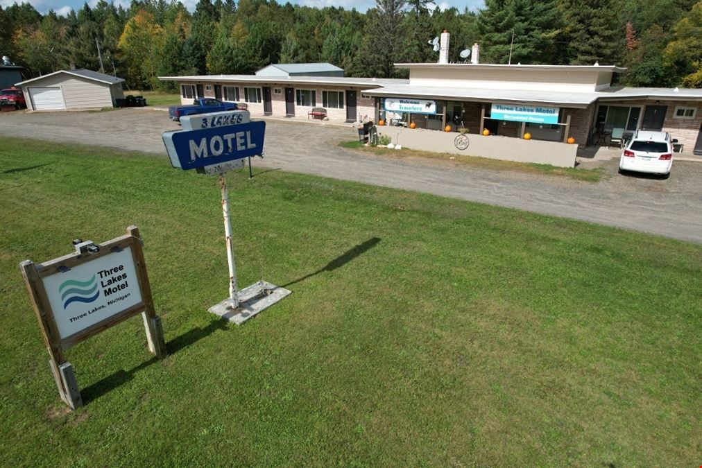 Three Lakes Motel
