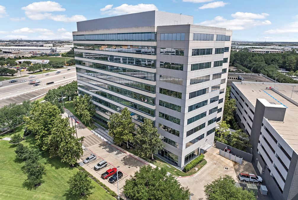 4424 West Sam Houston Parkway North (R068)