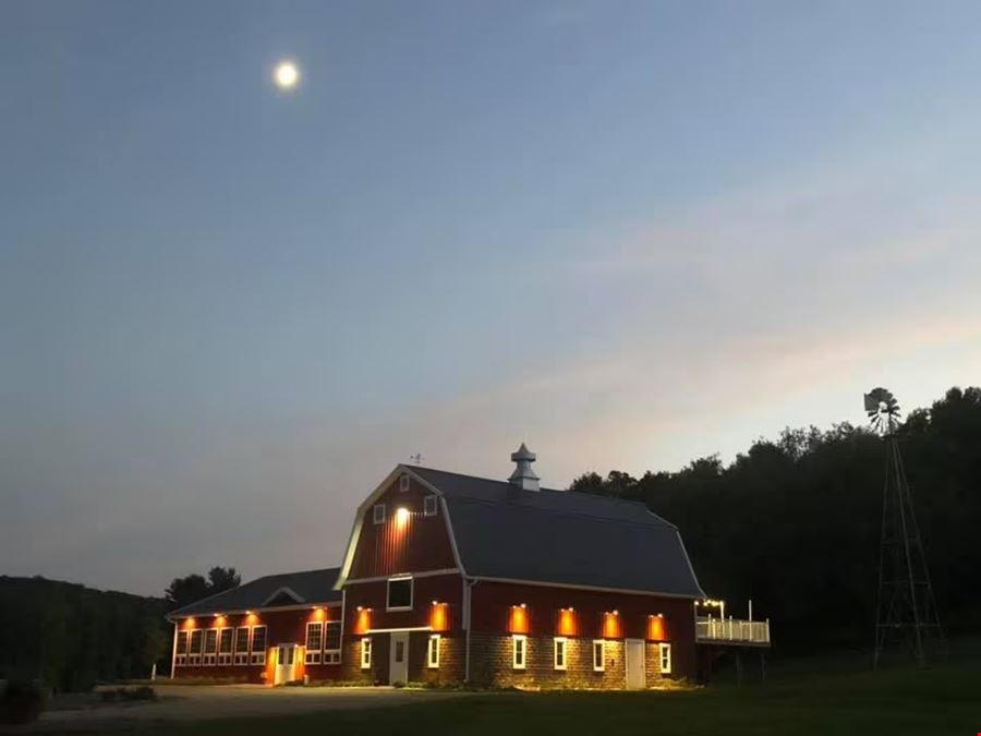 5901 County Road 105 NW - Bearwood Event Barn