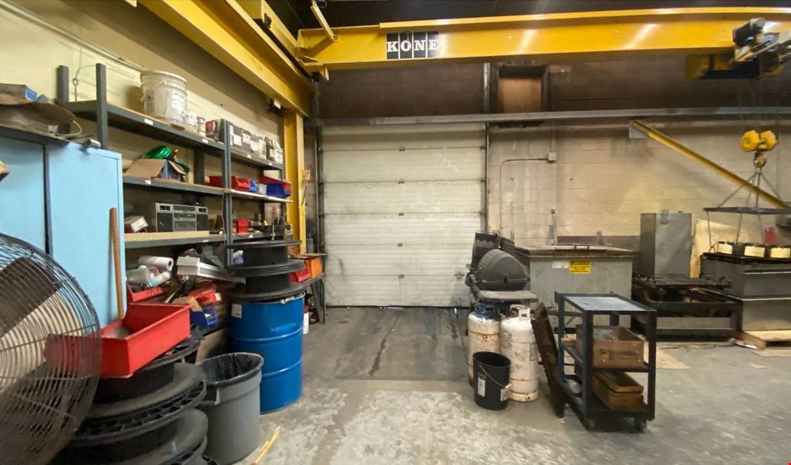 2,080 sqft shared industrial warehouse for rent in Scarborough