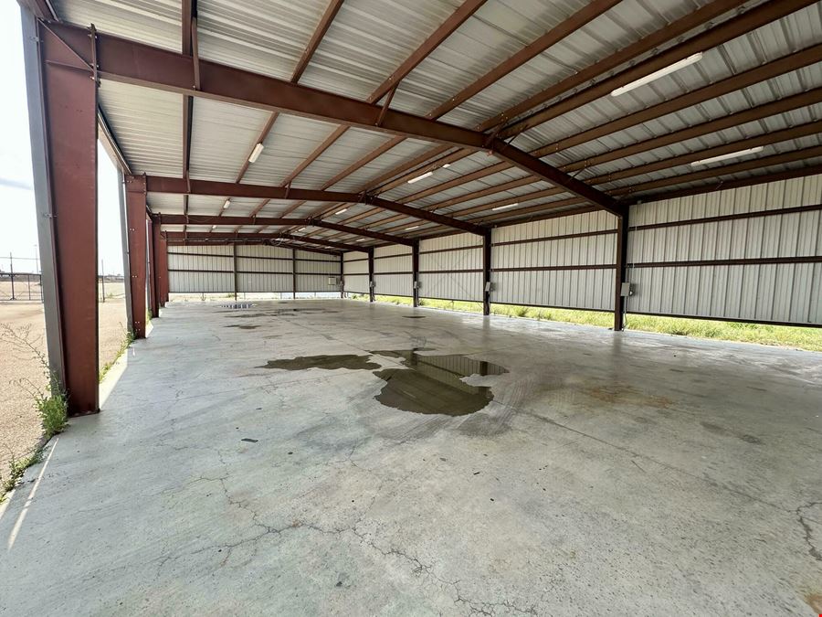 10420 W. I-40 - Service Bay/Flex Industrial Space Available With Land