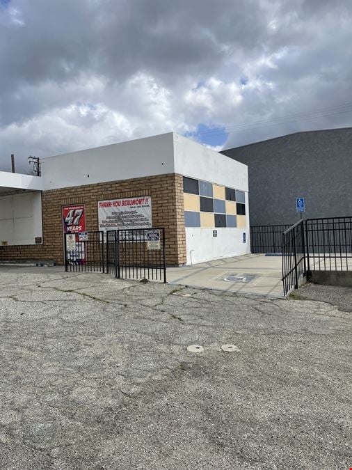Beaumont Prime Retail Signalized Corner