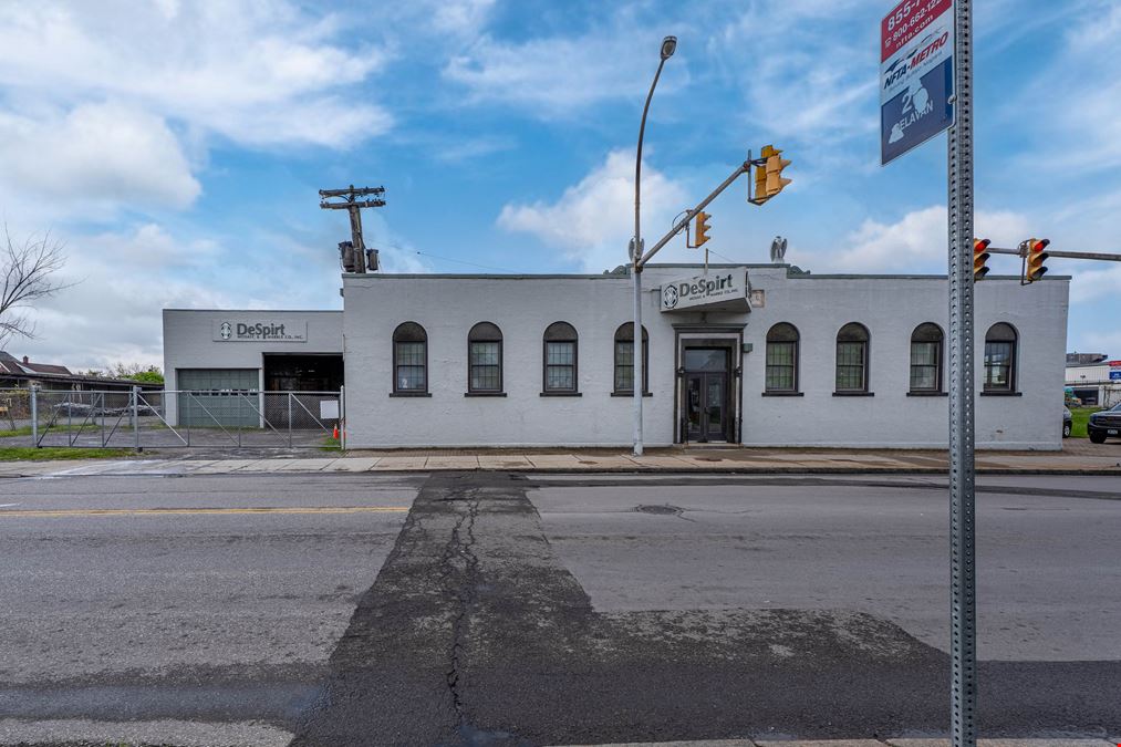 1085 E Delavan Ave - 21,400+/- SF Retail/Industrial Space