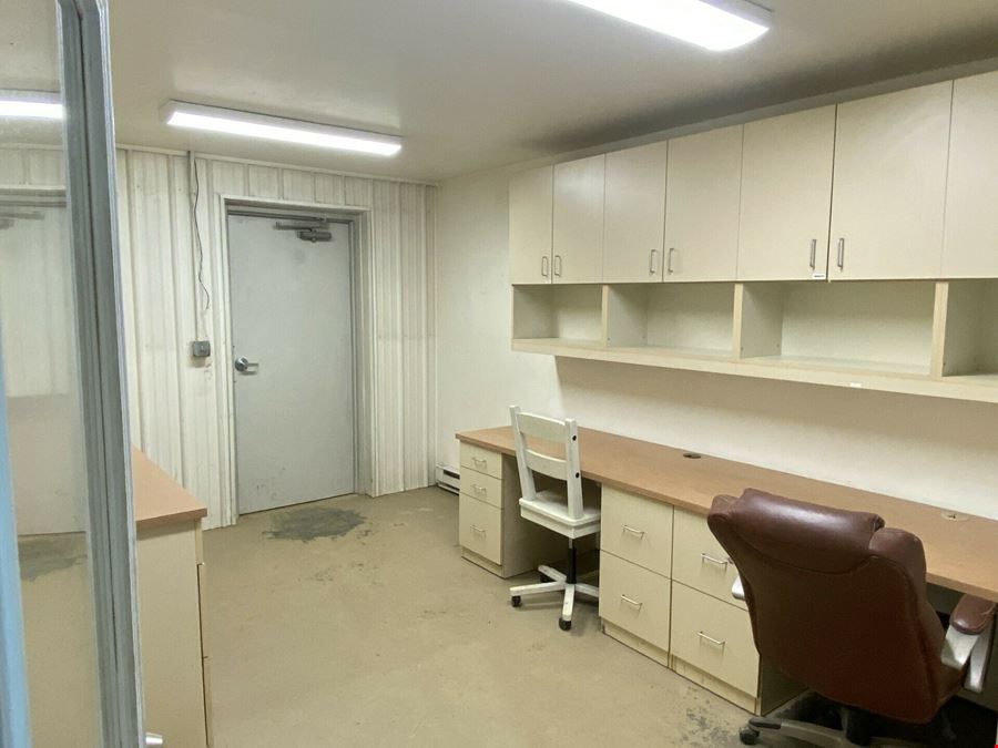 Howe Shop Space