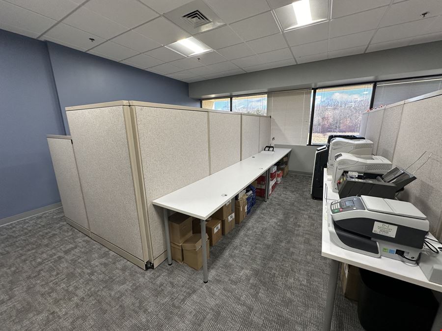 551 Square Foot Office Space
