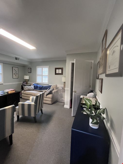 1500 Richland Street, Suite B