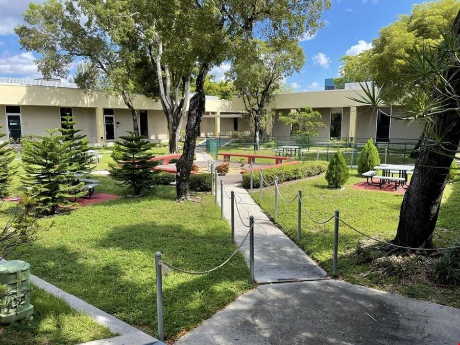 1515 NW 167th St