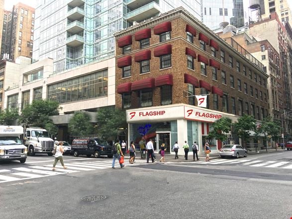 Preview of Retail space for Rent at 319 5th Avenue