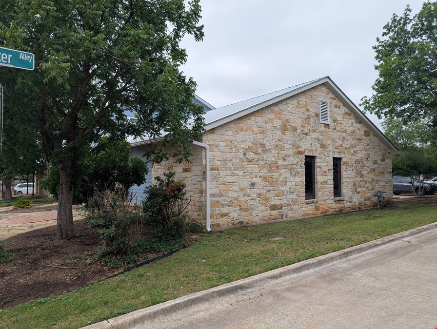 12 Chisholm Trail Rd