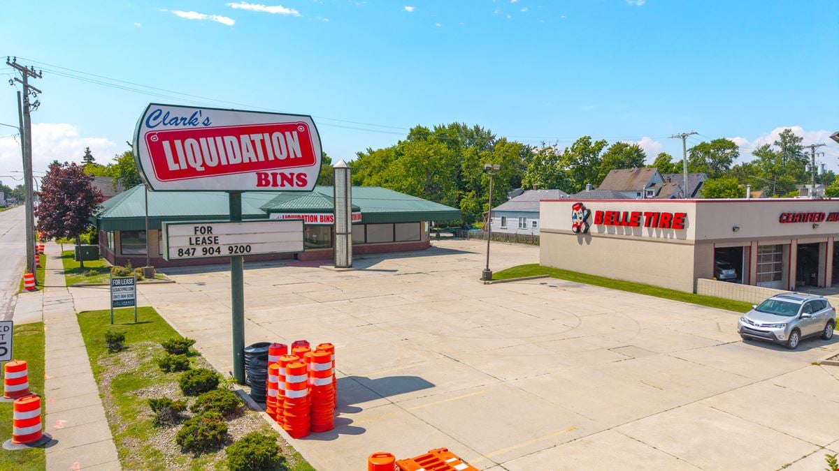 1002 Lapeer Ave.