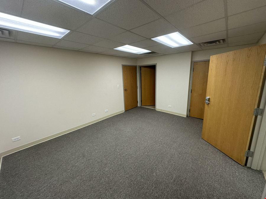 Logan Square Private Office Suite for Lease