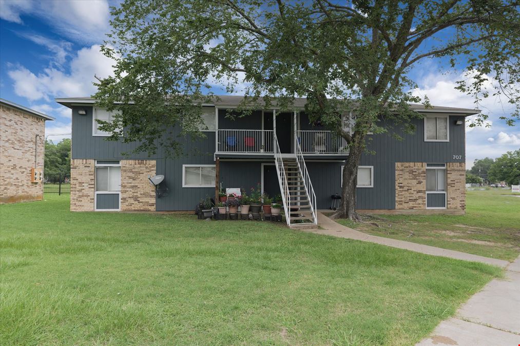 Tradition Square Apartments