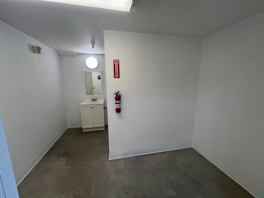 77 Cambon Dr