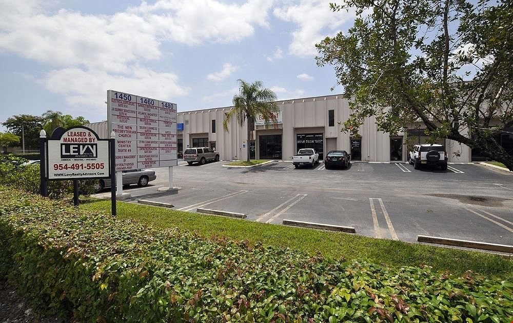 Pompano Industrial Plaza