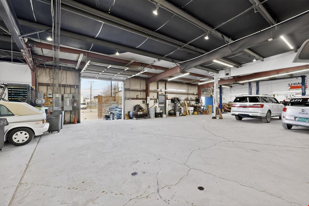 OWNER FINANCING AUTO WAREHOUSE WITH FF&E INCLUDED