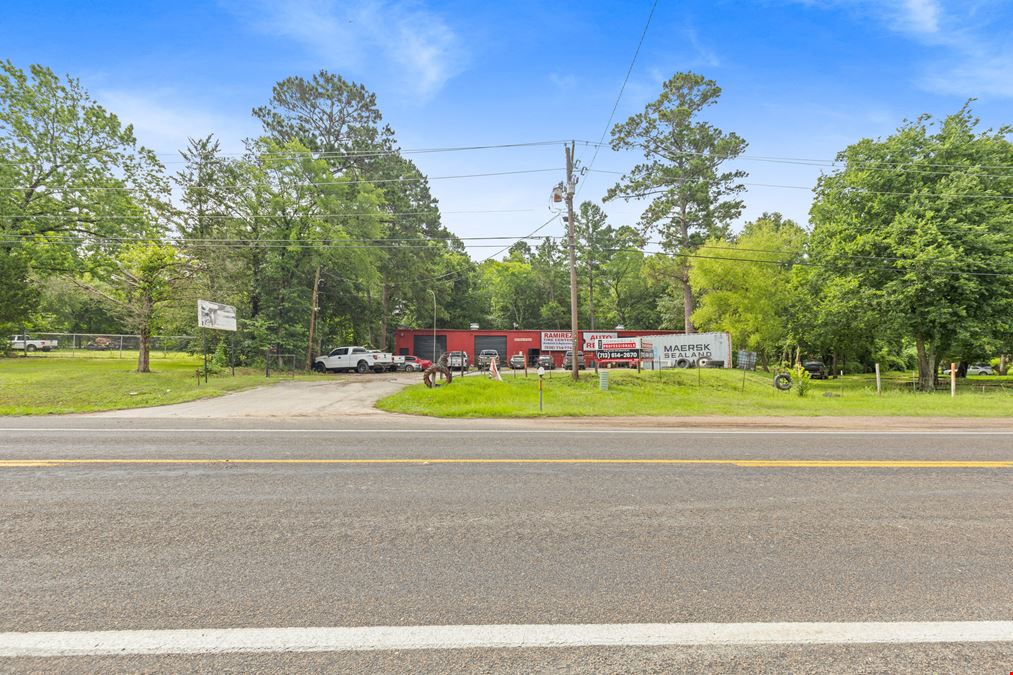 High-Traffic Commercial Property Near I-45