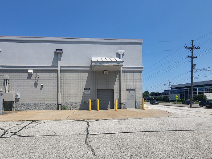 11,540± SF Freestanding Building On 1.6± Acres