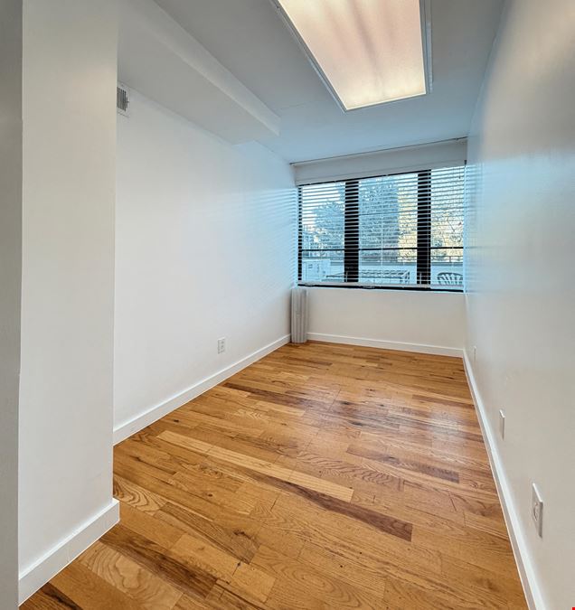 1,200 SF | 527 Court Street | Flexible Carroll Gardens Built-to-Suit 2nd Floor Office for Lease